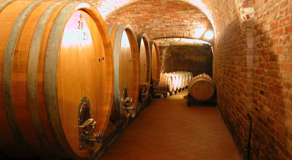 Teo Costa wine barrique