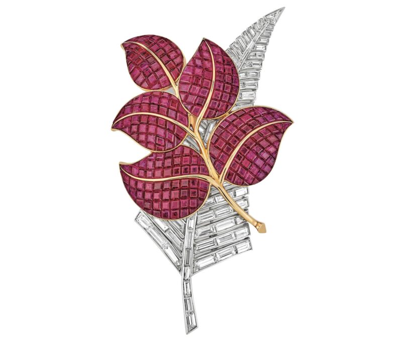 Van Cleef & Arpels presents its storied legacy and